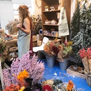 Más de 5.000 personas se han acercado este fin de semana a Ficoba para visitar el festival Harri-Orri-Ar y la feria de novios “Los muñecos de la tarta”